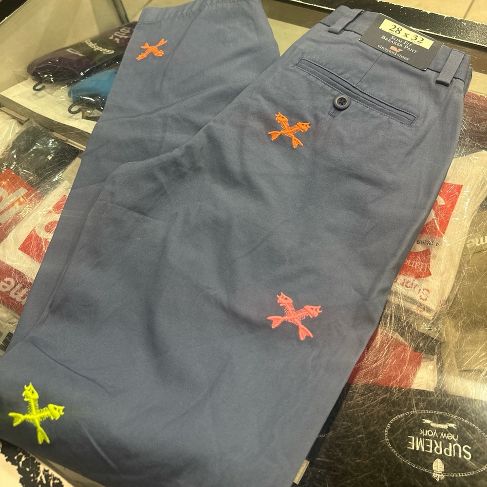 NEW: Vineyard Vines SKELETON FISH CROSSBONES Slim Fit Breaker Pants SZ 28x32